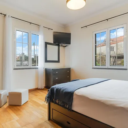 Yellow House Porto Moniz