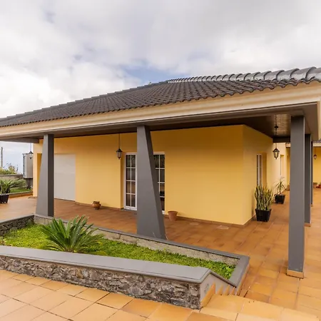 Yellow House Dom wakacyjny