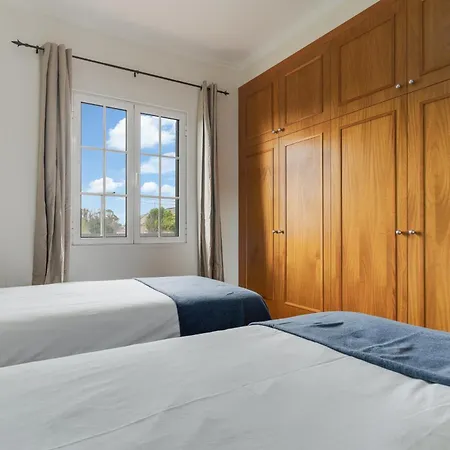 Yellow House Dom wakacyjny *