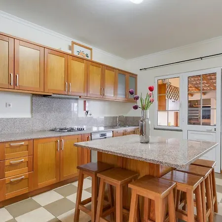 Yellow House Semesterbostad