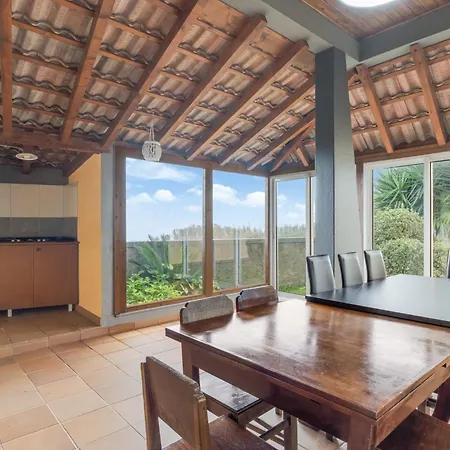 Yellow House Hébergement de vacances Porto Moniz