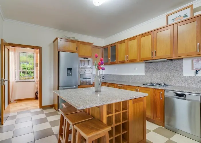 Yellow House Casa de Férias Porto Moniz