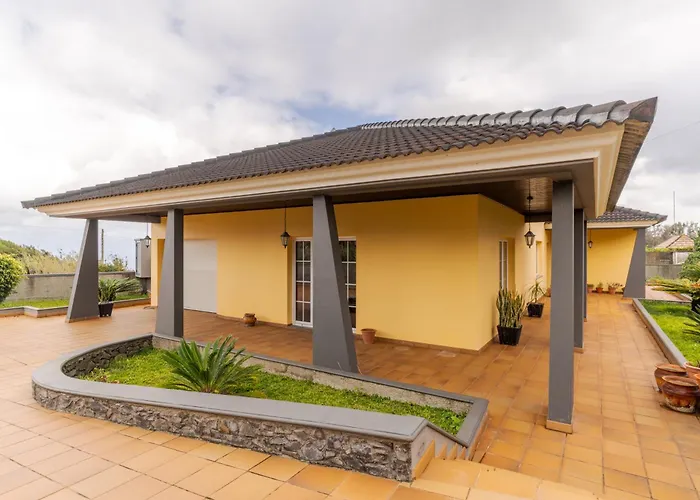 Yellow House 度假居