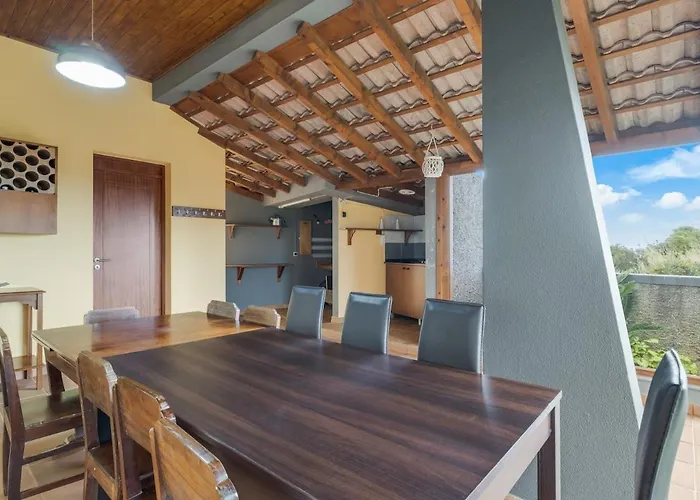 度假居 Yellow House