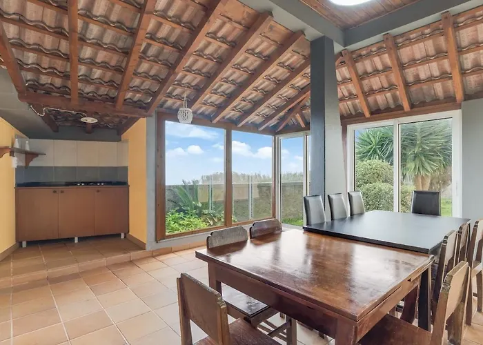 Yellow House Casa de Férias *